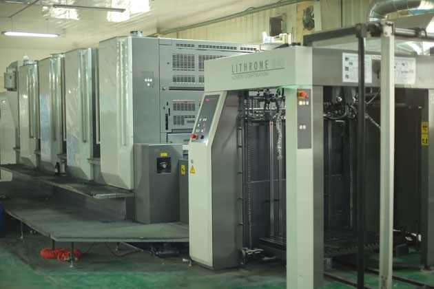 日本小森四色印刷機